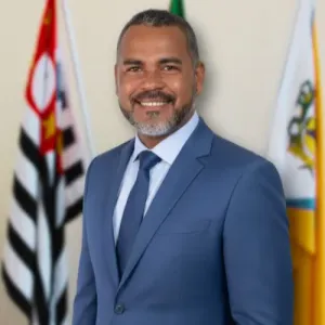 DAVID URSULINO DE MOURA